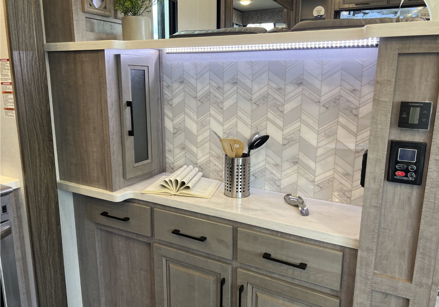 Backsplash Style 14