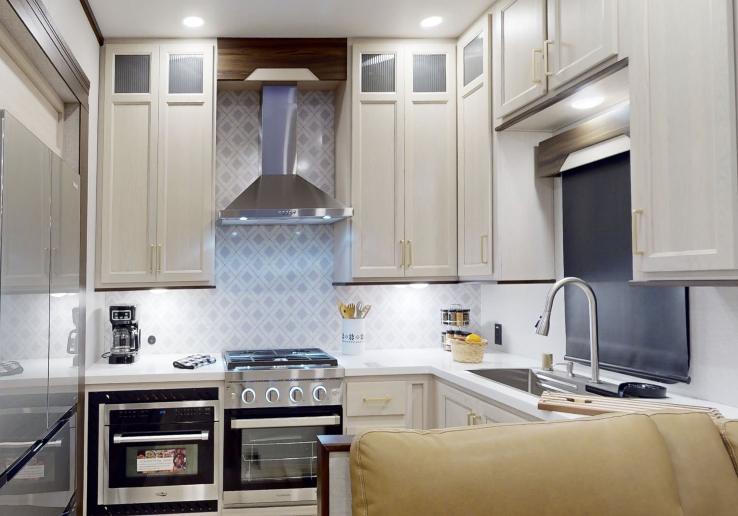 Backsplash Style 17